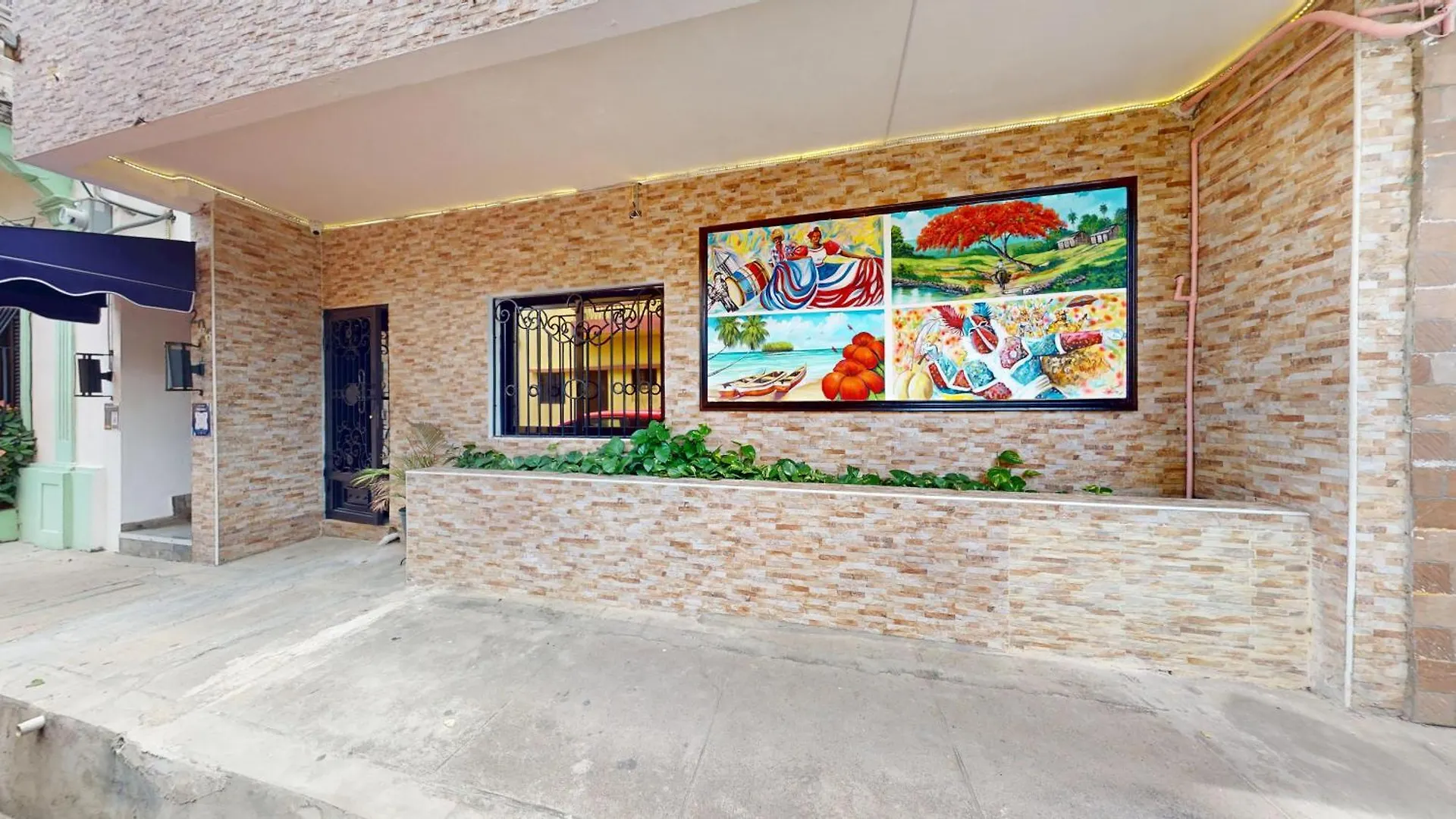 Hotel Tau Art Residence contacts