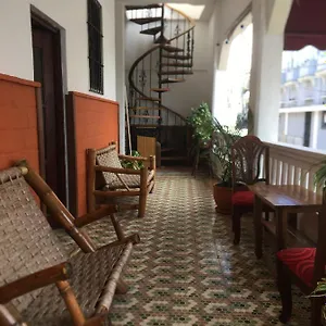 2* Guest house Arcoiris Colonial